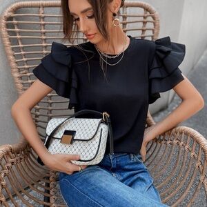 🐠2 for $16 Black Ruffle Sleeve Top